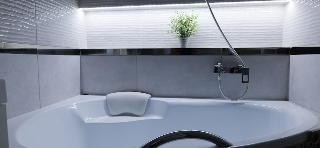 Photo Waterproof bathroom downlight